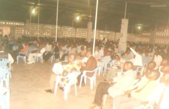 Apostle Josué2.jpg